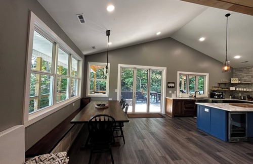 Big Creek House | Beautiful house located in a quiet cove with easy walk to the lake.