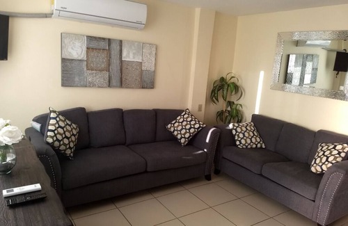 Tijuana House | Beautiful House on 2nd Floor (Close to the airport!)