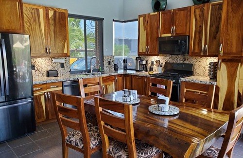 Los Barriles House | Beautiful House, Private Yard & Pool, Outdoor Seating, Garage Space, Sleeps 6.
