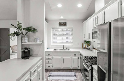 Camarillo House | Beautiful house to relax and enjoy close to Camarillo outlets and beach