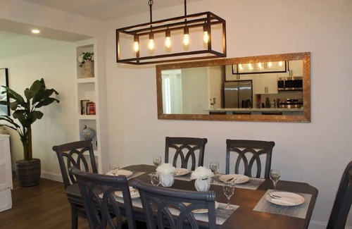 Englewood East Villa | Beautiful house with lake view