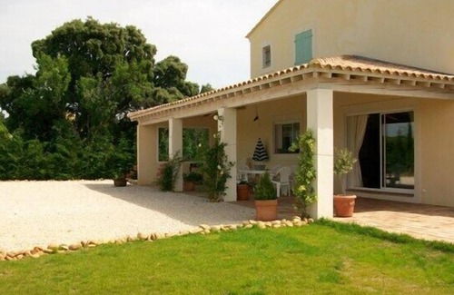 Estezargues Villa | Beautiful house with pool, breathtaking view, between Avignon/Nîmes for 6 p.