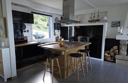 Landeda House | Beautiful house with incredible sea view over Aber Wrach
