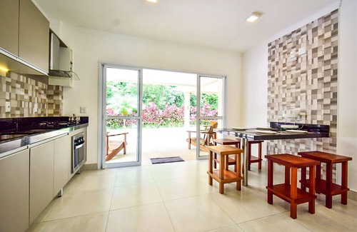 Costa do Sol House | Beautiful house with Lado Serra swimming pool, barbecue, internet, Wifi, cable TV.