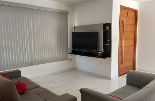 Camburi House | Beautiful house with pool and barbecue