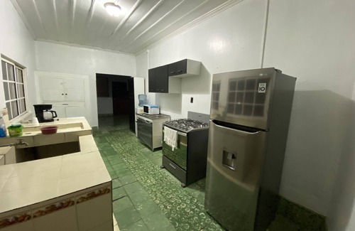 Coatepeque Villa | Beautiful house with plenty space to relax and enjoy all the wonderful places