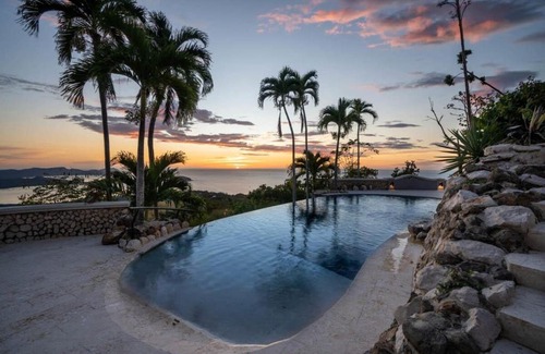 Rio Seco House | Beautiful House with Sweeping Ocean Views, Modern Design, and a Private Infinity Pool