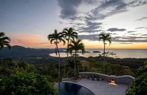Rio Seco House | Beautiful House with Sweeping Ocean Views, Modern Design, and a Private Infinity Pool