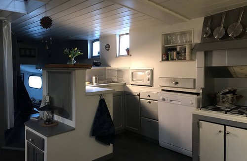 Avignon Boat Rental | Beautiful Houseboat in l