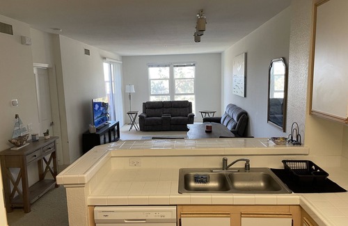 Airport Area Apartment | Beautiful Irvine community living. 10 minutes from ocean.