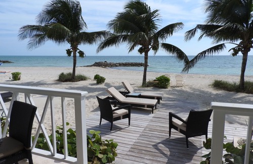 Palm Cay House | BEAUTIFUL ISLAND RETREAT WITH STUNNING VIEWS AND BEACH!