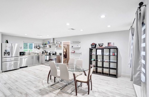 Miami Gardens House | Beautiful jewel in Miami Gardens with Heated Pool