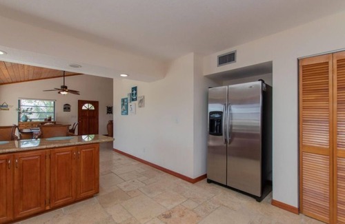 Twin Lakes House | Beautiful key largo home next to bay and ocean access