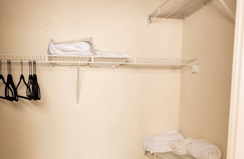 Third Ward Condo | Beautiful King Bed Loft in Downtown CLT w/ Free Wi-Fi & Parking