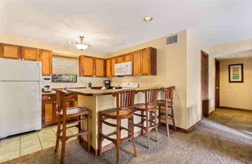 Kailua-Kona Resort | Beautiful Kona Hawaiian Resort - 2BR/2BA Deluxe Unit