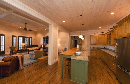 Clarkesville House | Beautiful Lake Burton Home