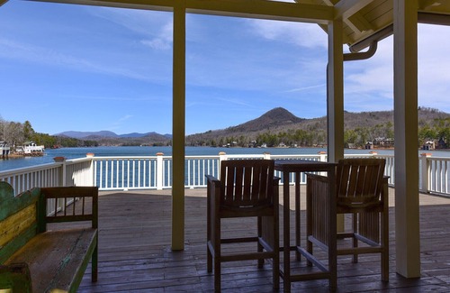 Clarkesville House | Beautiful Lake Burton Home