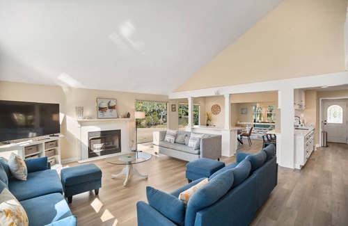 Blue Heron Lake House | Beautiful Lake-Front Home on Fripp Island! Resort Access Included! Golf Cart Included!