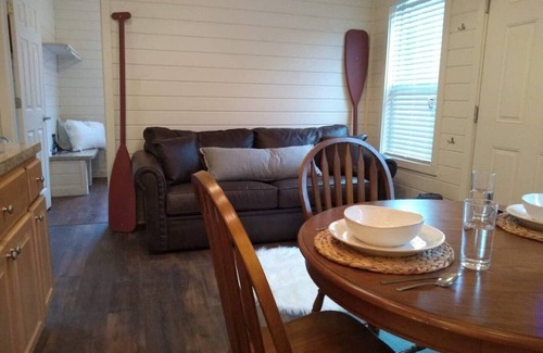 Queensbury Cottage | Beautiful Lake George Cottage