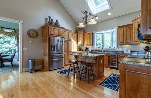 Glenville Villa | Beautiful Lake Glenville Mountain Getaway