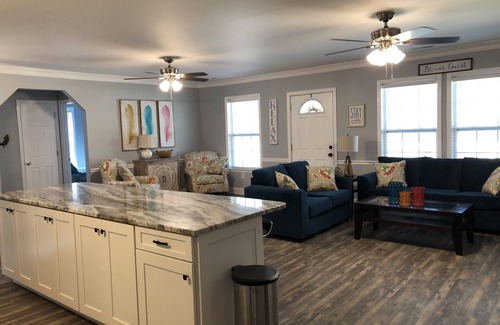 Summerton House | Beautiful lake home to make your family vacation extra special!
