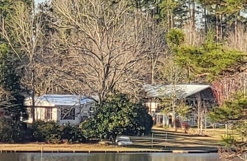 Perkinston House | Beautiful lake home on 3 acres in Silver Run Lakes