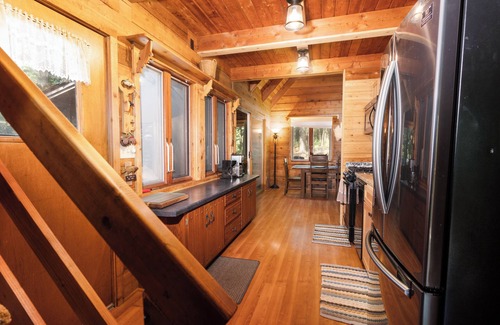 Wild Rose House | Beautiful Lake Home with large private frontage on crystal clear spring-fed lake
