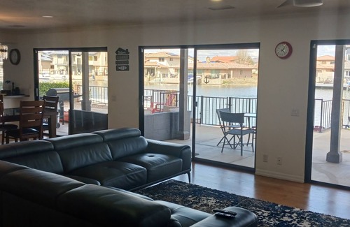 Victorville House | Beautiful lake house in private community.