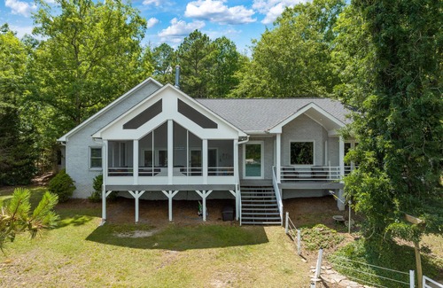 Arley House | BEAUTIFUL lake house with room for everyone!