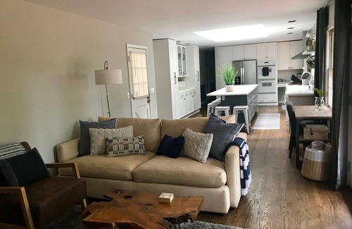 Cumming House | Beautiful Lake Lanier! Large two story dock and toys, paddle boards & kayaks