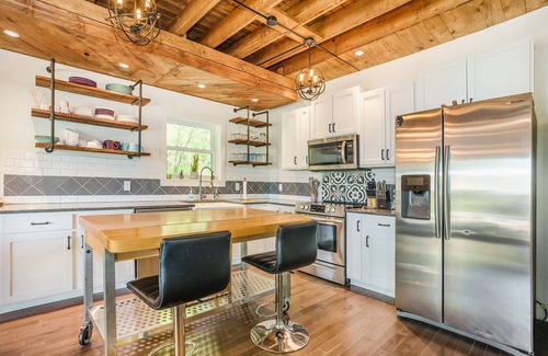 Glenn Haven Shores Cottage | Beautiful Lake Michigan view + Private beach