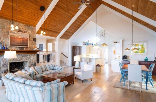 West Olive House | Beautiful Lake Michigan Home Great for Large