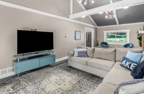 Lake Orion Apartment | Beautiful Lake Orion Home