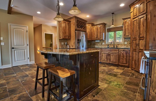 Gravois Mills House | Beautiful Lake of the Ozarks FAMILY Home in a quiet cove at MM44.5