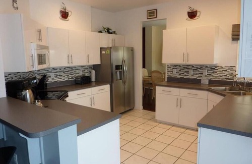 Sunset Lakes House | Beautiful Lake View 5 Bed 3 1/2 Bath Home