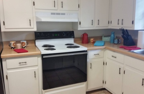 Bogart House | Beautiful Lake View Property! Long term or Monthly rentals welcome!
