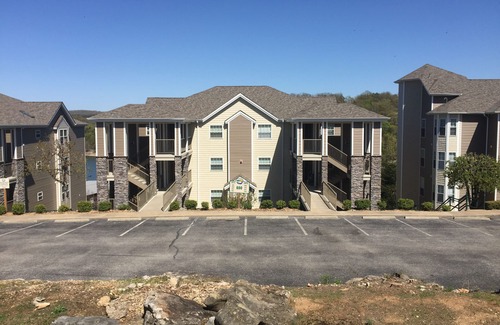 Kimberling City Condo | Beautiful Lakefront Condo - Many Amenities and Attractions