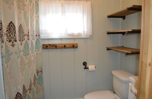 Bellaire Cottage | Beautiful Lakefront Cottage on Intermediate Lake