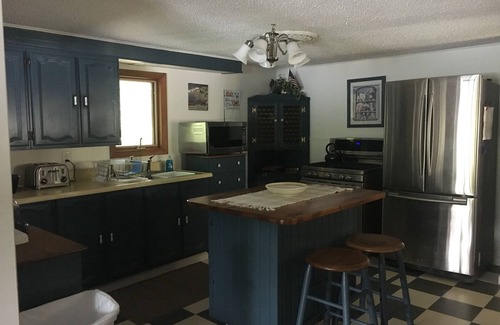 Holland Cottage | Beautiful Lakefront Home! Winter- long term rentals available