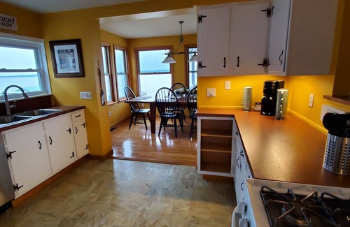 Geneva House | Beautiful lakefront rental with views and new hottub on Seneca Lake wine trail.