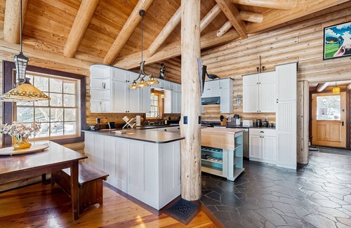 Greenville Cabin | Beautiful lakefront home with views, deck, swimming dock, 2 kayaks & firepit