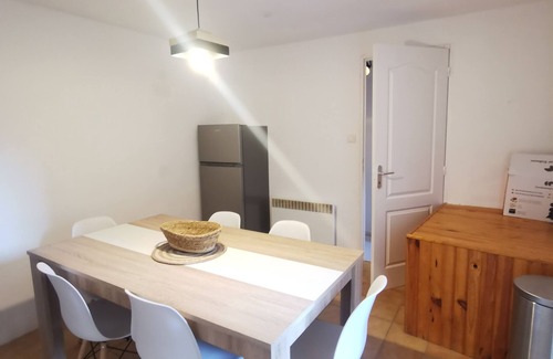 Le Lauzet-Ubaye Apartment | Beautiful lakeside apartment close to the ski resort