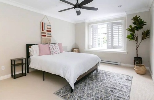 Langford House | Beautiful Large Home With 5 bedrooms In Langford
