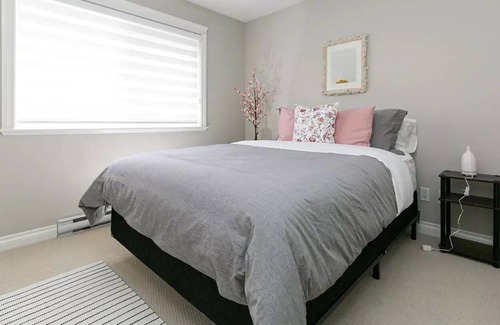 Langford House | Beautiful Large Home With 5 bedrooms In Langford