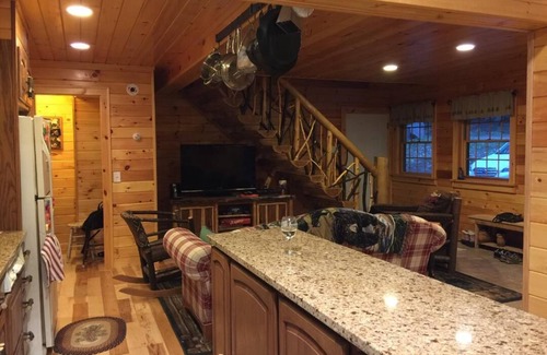 Lake Luzerne Cabin | Beautiful Large Log Cabin in the Southern Adirondacks