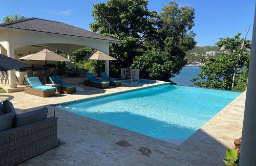 Los Brazos House | Beautiful Large Villa