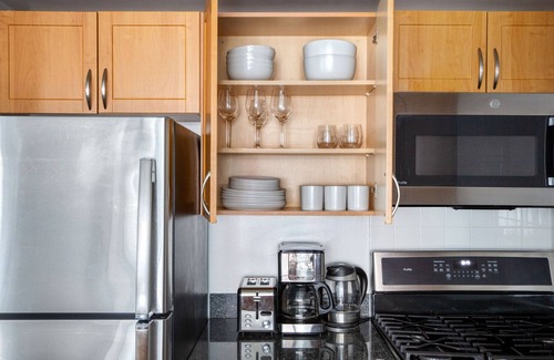 Bowery Apartment | Beautiful LES 1BR w/Elevator & W/D, nr Green Space, by Blueground