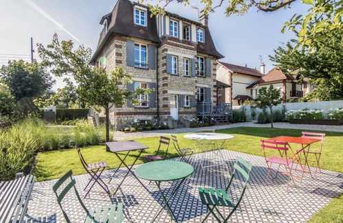Villers-sur-Mer Villa | Beautiful listed Norman villa close to Deauville with landscaped garden
