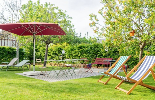 Villers-sur-Mer Villa | Beautiful listed Norman villa close to Deauville with landscaped garden