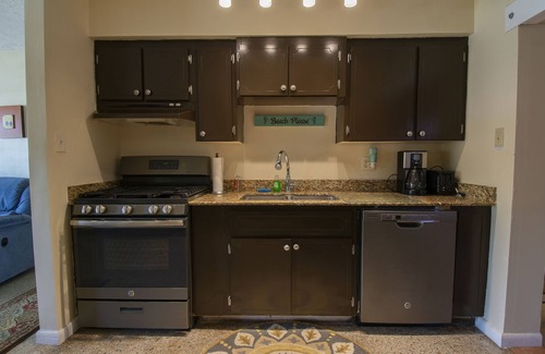 Jensen Beach Cottage | Beautiful little two bedroom cottage in scenic Jensen Beach.